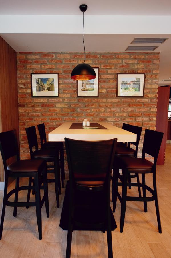 Hotel Fabrika Uherské Hradiště Exteriör bild